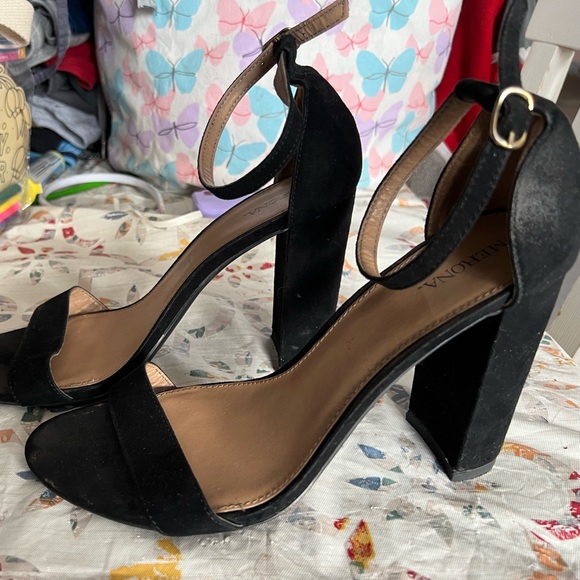 Merona black heels in size 10. - Picture 3 of 4